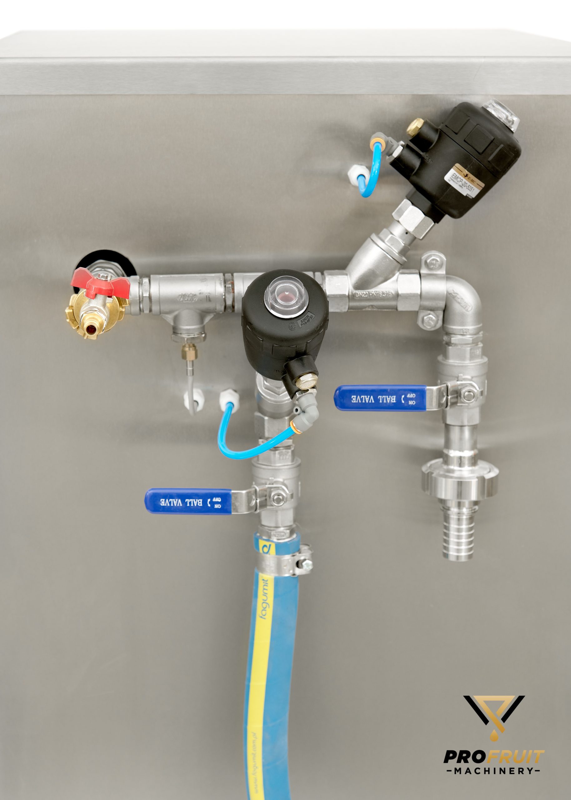 www.dkfoto.lt Electric pasteurizer from up close